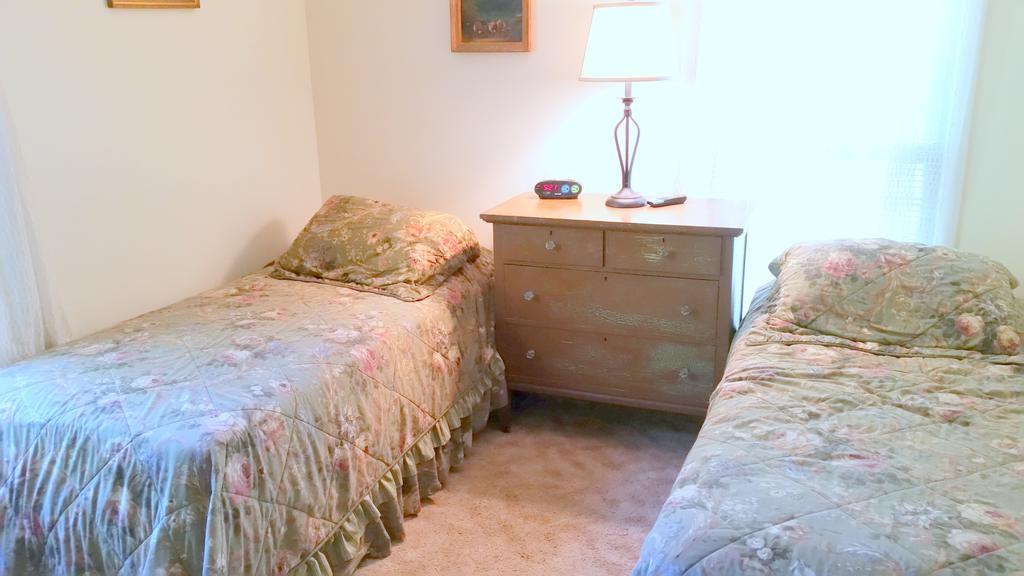 Kountry Living Bed And Breakfast Oneonta Oda fotoğraf